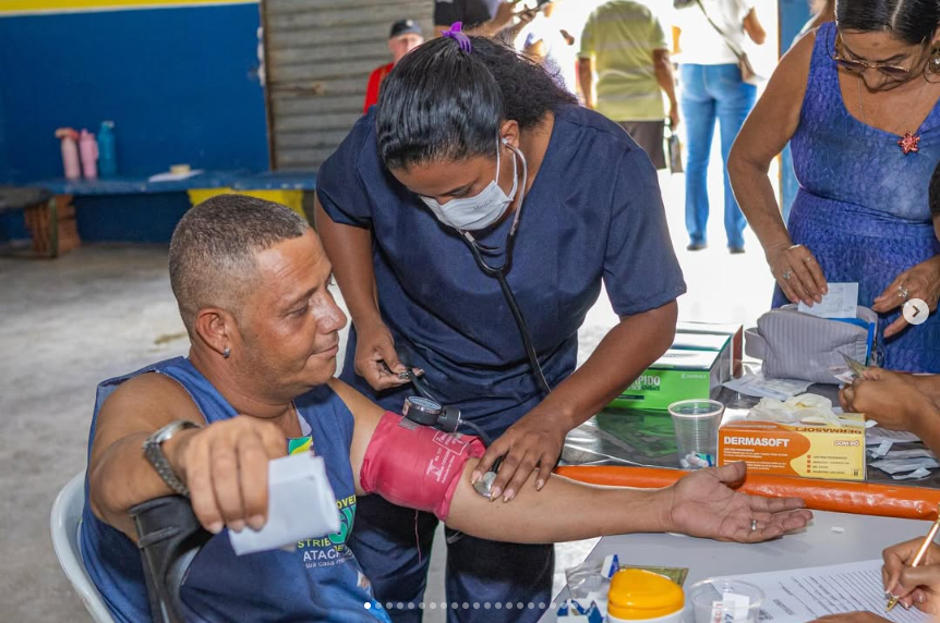 Nesta sexta-feira (13), foi realizada a Manhã Vicentina de Solidariedade, com ação social no Matadouro e no Conjunto Renascer, levando acolhimento, cuidado e gestos concretos de amor à comunidade.